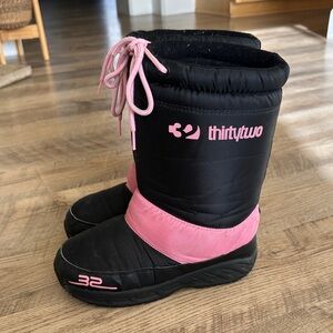 ThirtyTwo Women's Black & Pink Winter Snow Boots